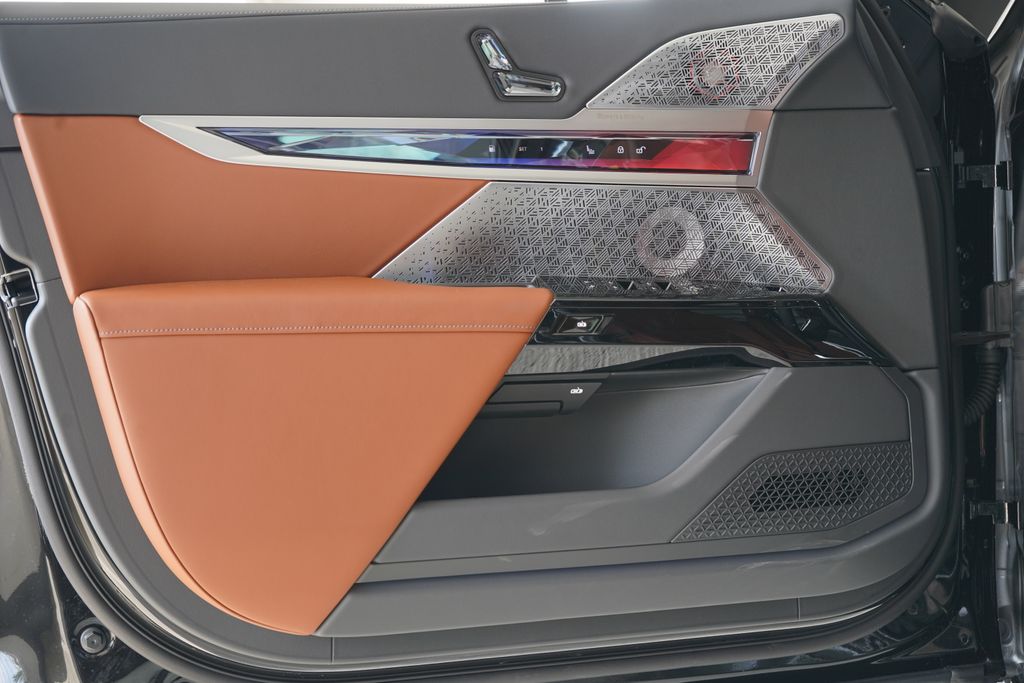 Thumbnail: 2025 BMW 7 Series - 10