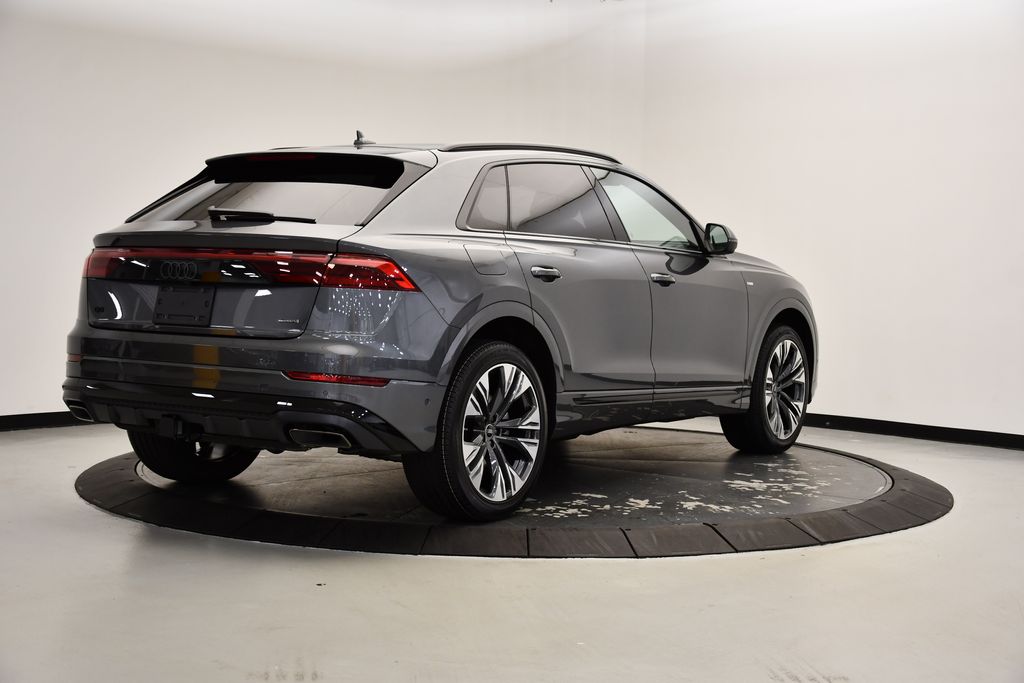 2025 Audi Q8  5