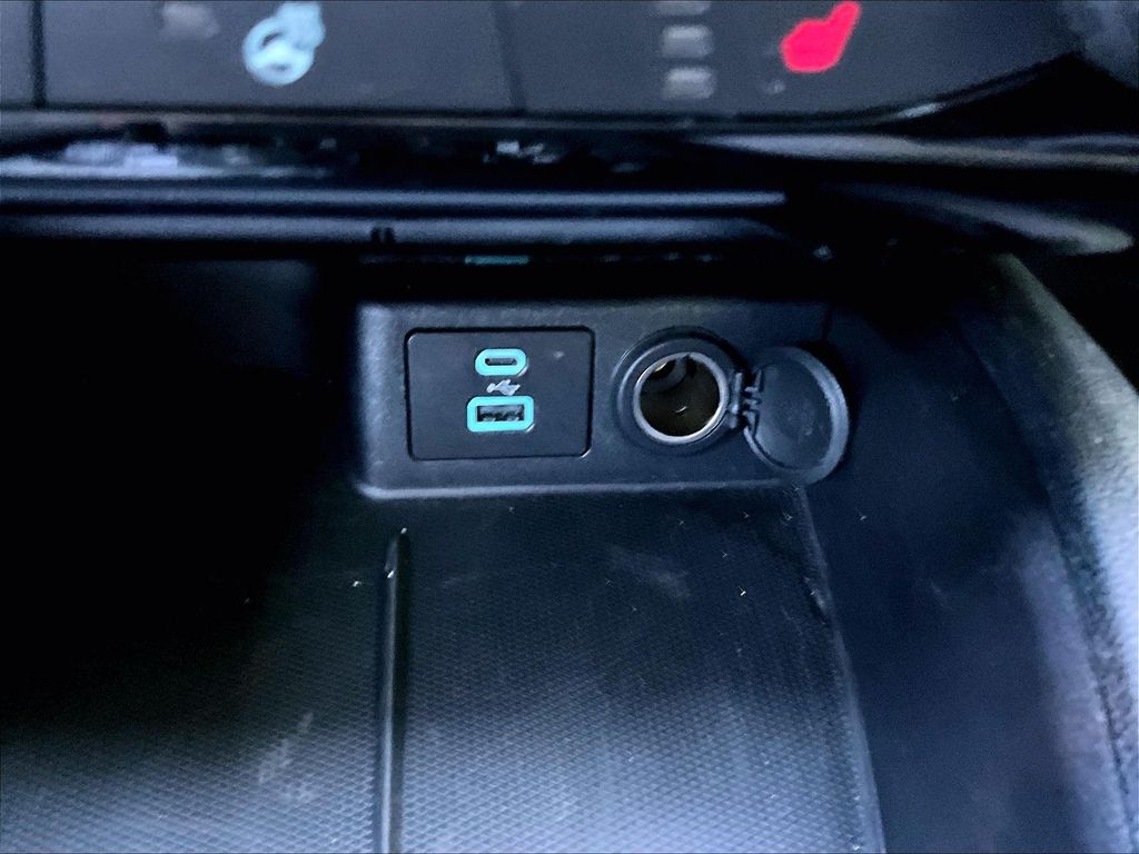 2022 Ford Escape — photo 27