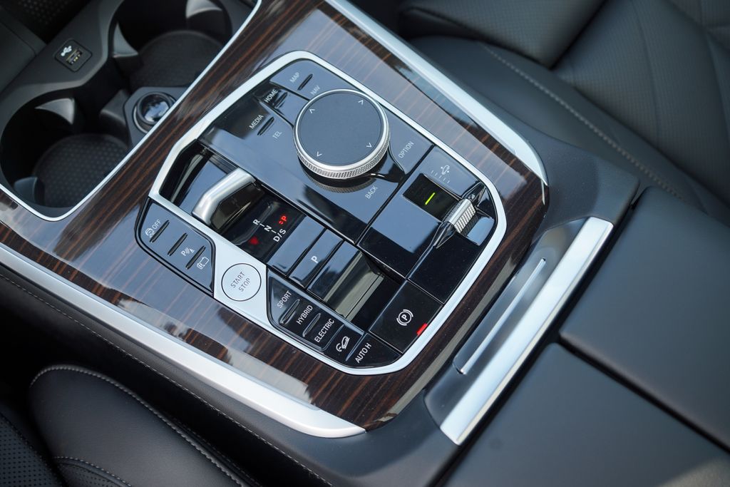 Thumbnail: 2026 BMW X5 - 19