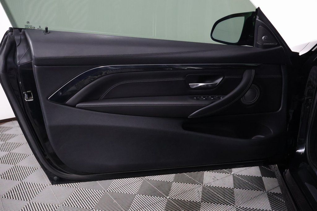 Thumbnail: 2016 BMW M4 - 11