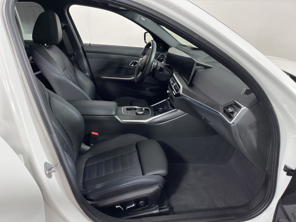 Thumbnail: 2024 BMW 3 Series - 7