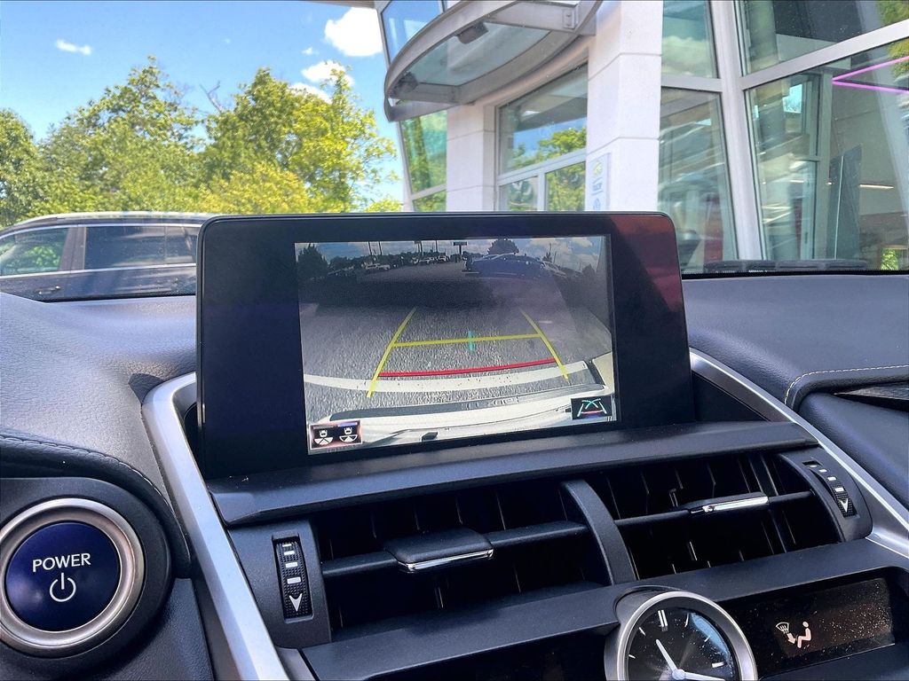 2021 Lexus NX — photo 19