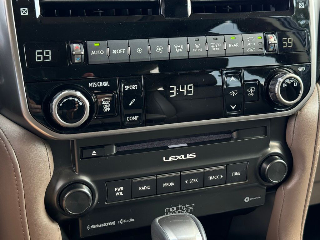 2023 Lexus GX 460 Luxury 32