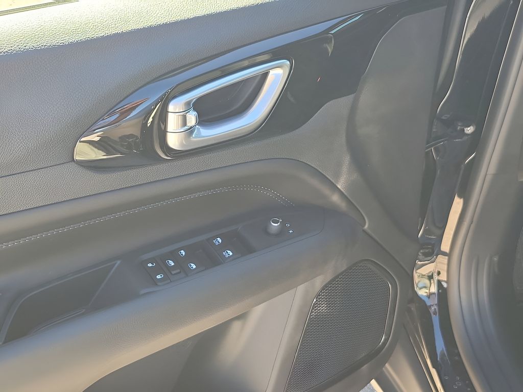 New 2026 Black Jeep Latitude image 45