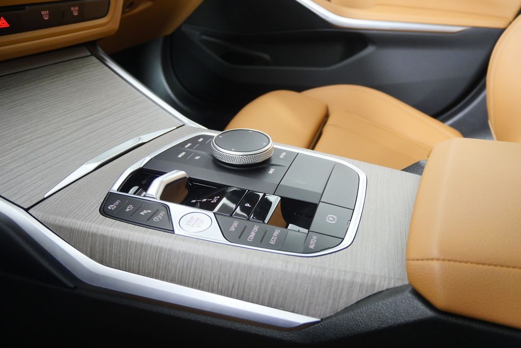 Thumbnail: 2025 BMW 3 Series - 28