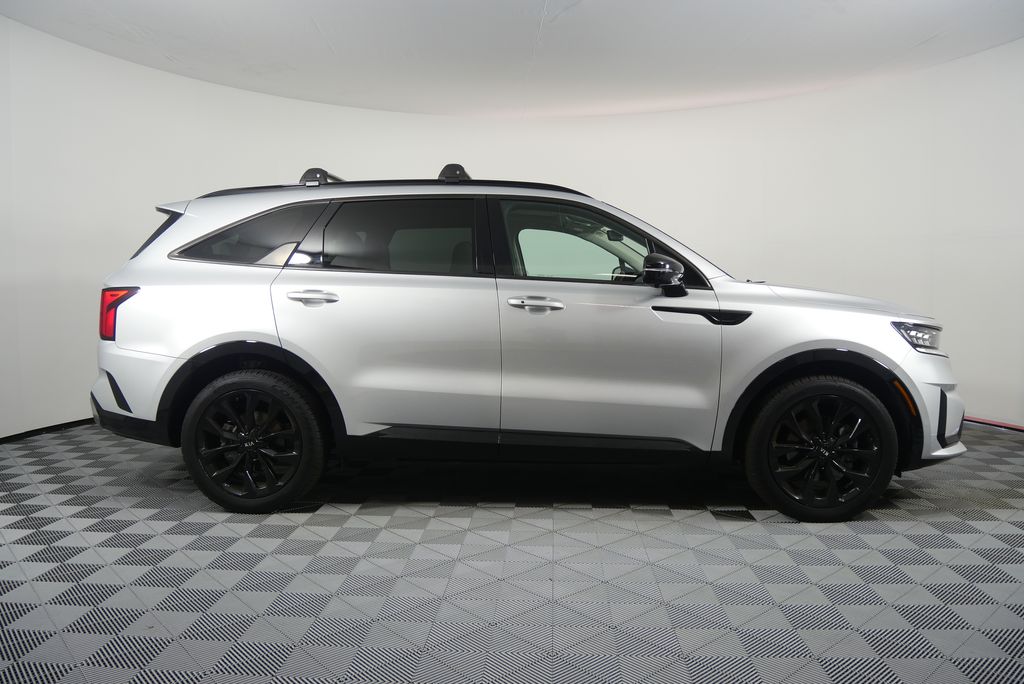 Thumbnail: 2021 Kia Sorento - 2