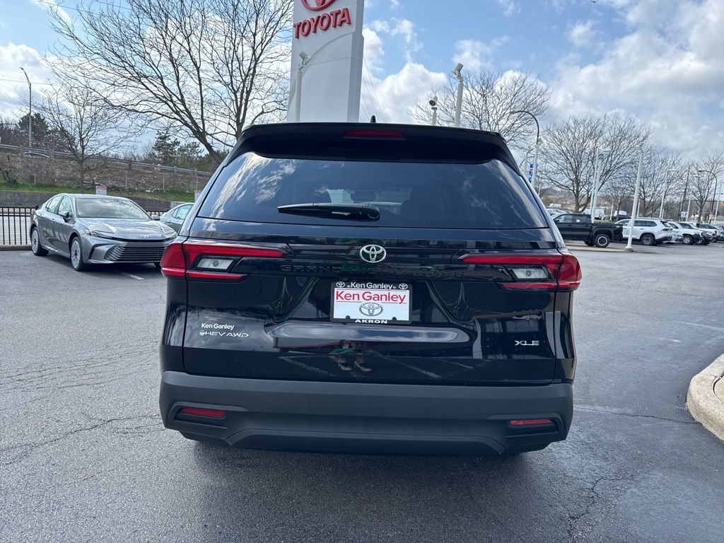 View vehicle photo 4