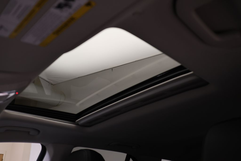 Thumbnail: 2026 Mercedes-Benz GLE - 15