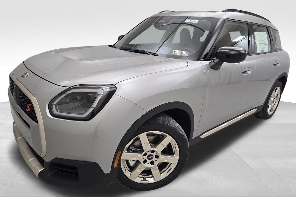 2025 MINI Countryman S's photo