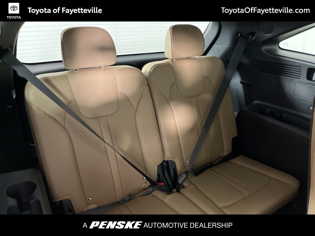 2024 Kia Sorento X-Line S 14