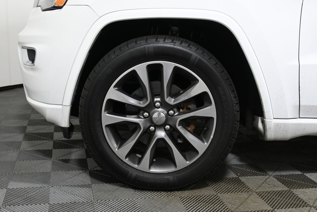2018 Jeep Grand Cherokee Overland 11