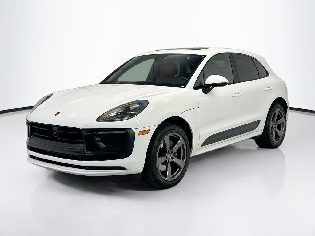 Thumbnail: 2023 Porsche Macan - 1