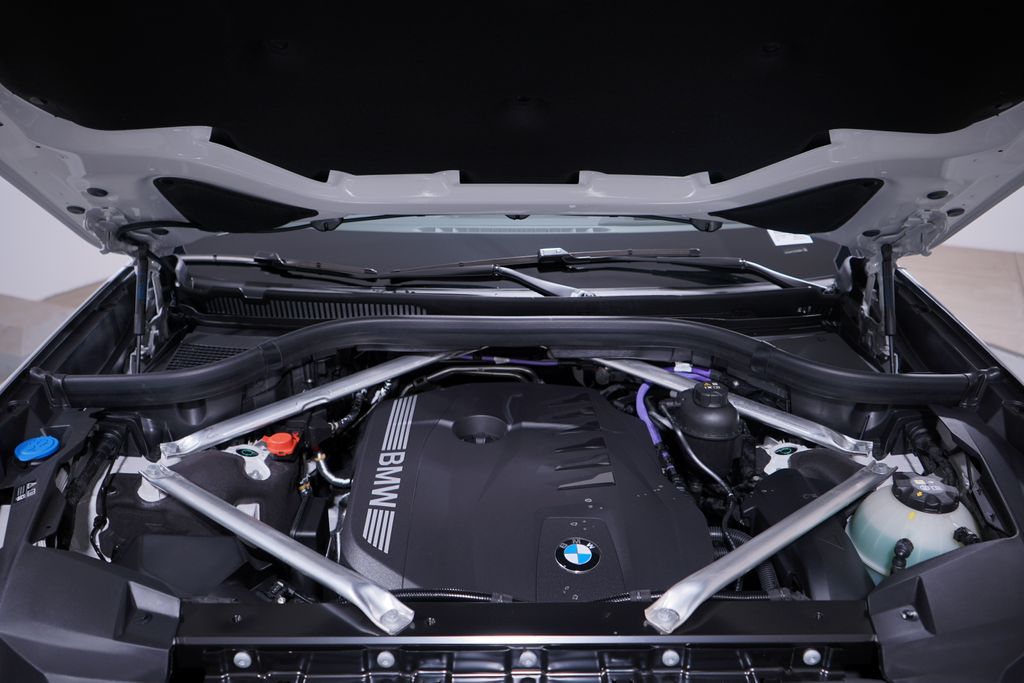 Thumbnail: 2026 BMW X5 - 14