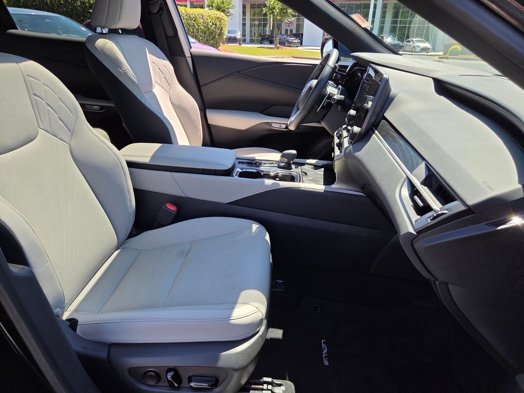 2024 Lexus RX 350 - Photo 19