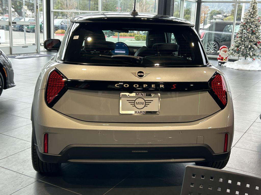 Thumbnail: 2026 MINI Cooper - 4