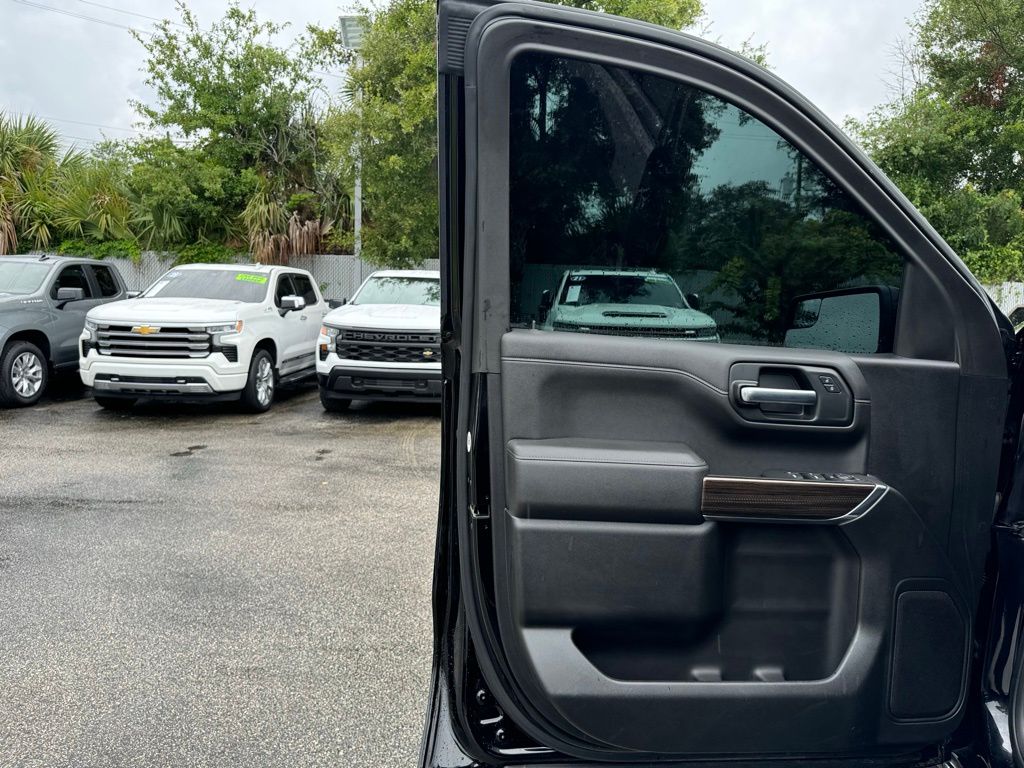 2021 Chevrolet Silverado 1500 LT Trail Boss 32