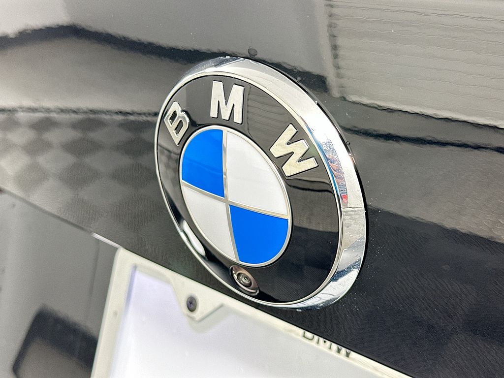 Thumbnail: 2026 BMW i4 - 22