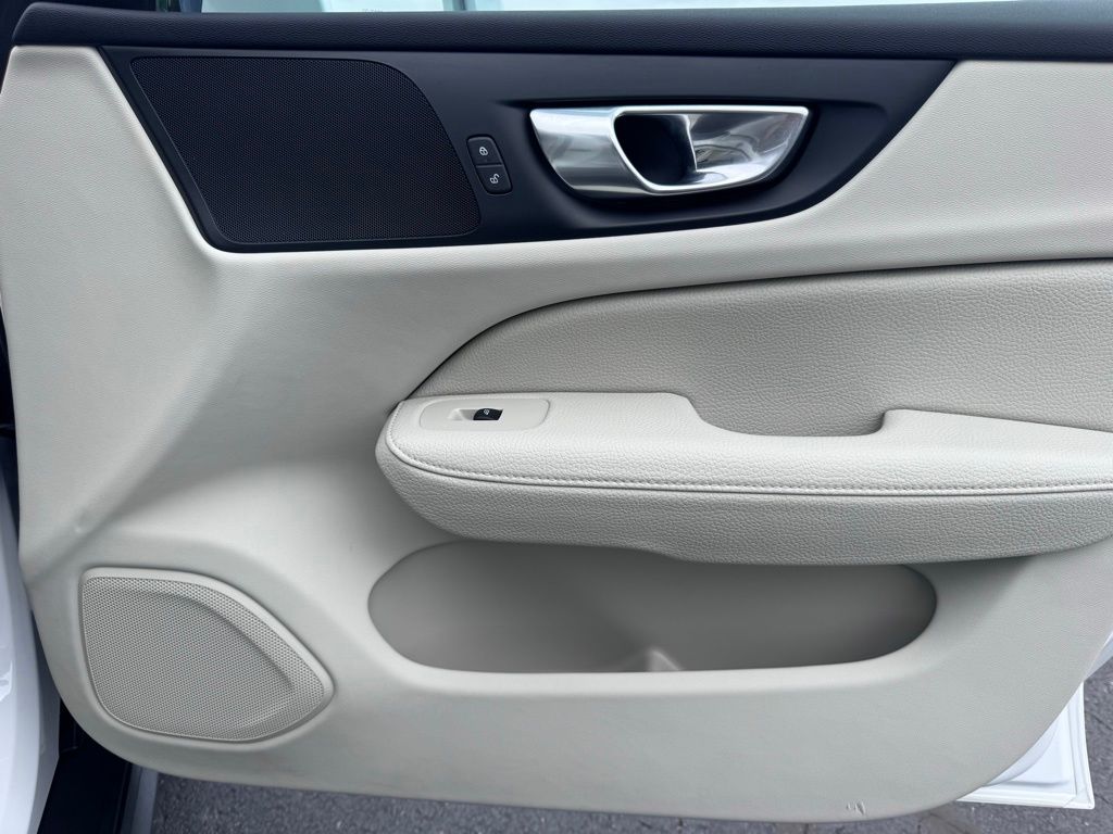 VolvoV60 Cross Country16