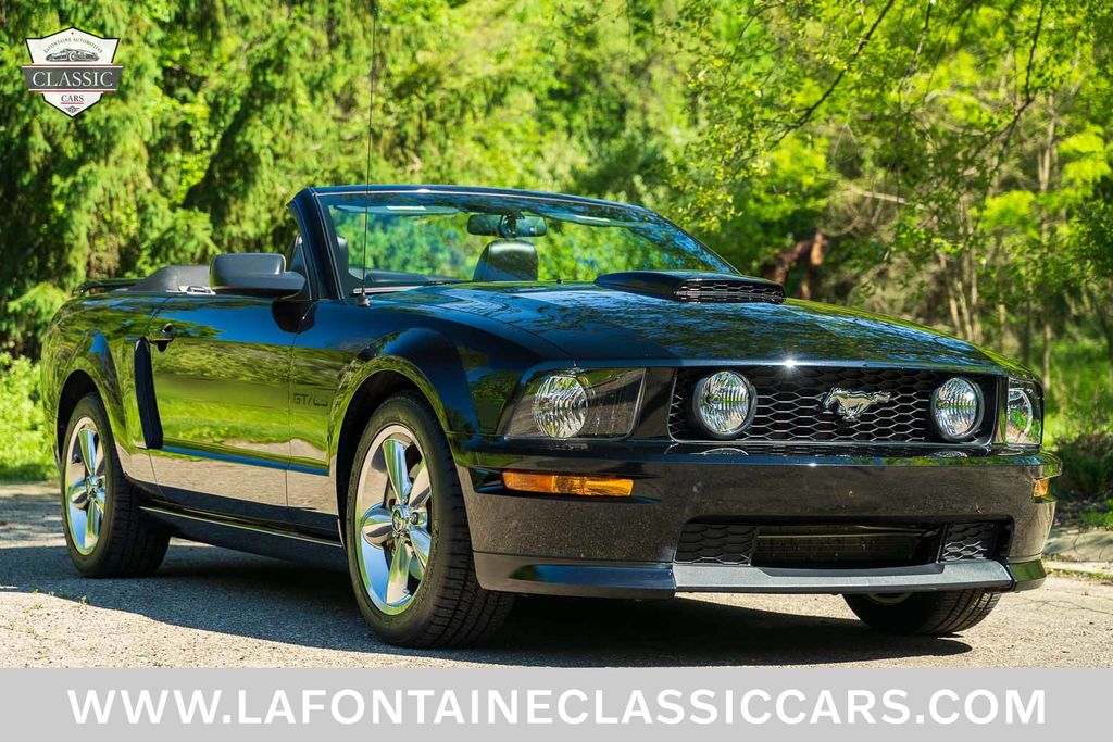 2007 Ford Mustang 1