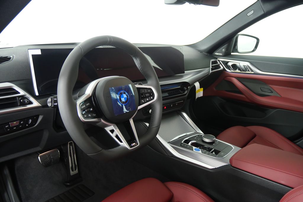 Thumbnail: 2025 BMW i4 - 12