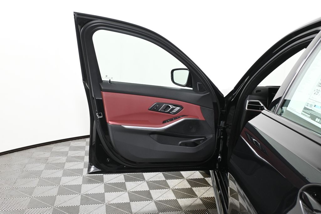 Thumbnail: 2026 BMW 3 Series - 24
