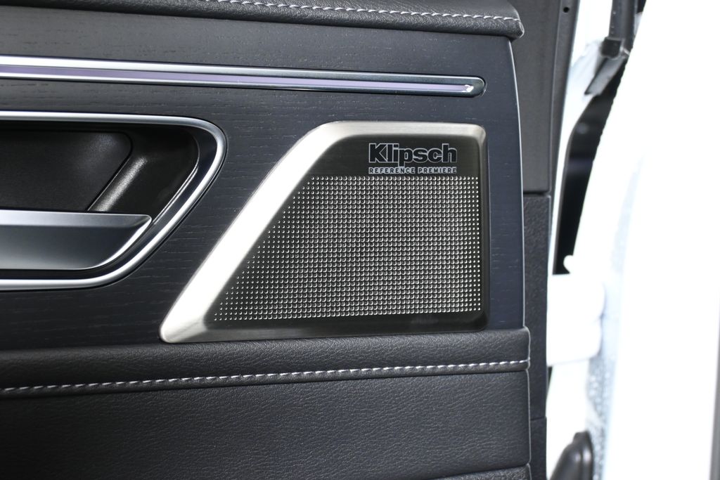 2025 INFINITI QX80 Sensory 23