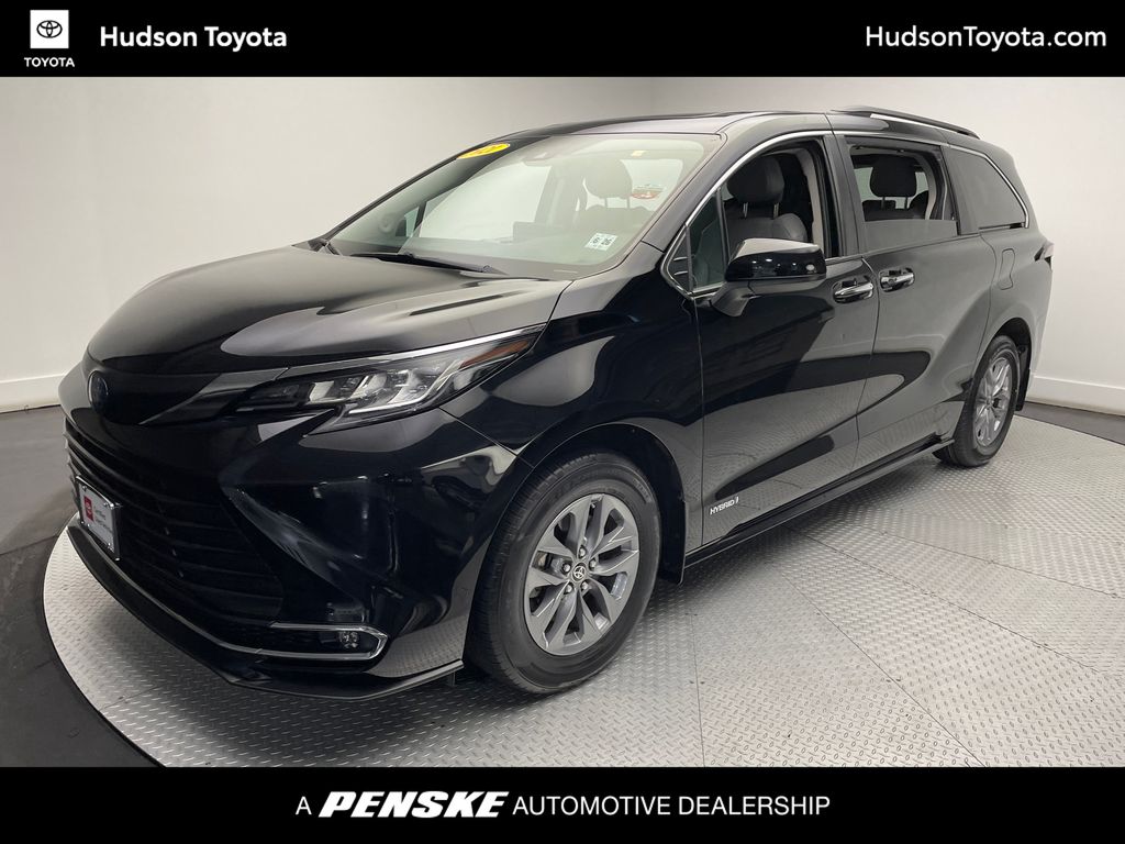 2021 Toyota Sienna XLE -
                  Jersey City, NJ