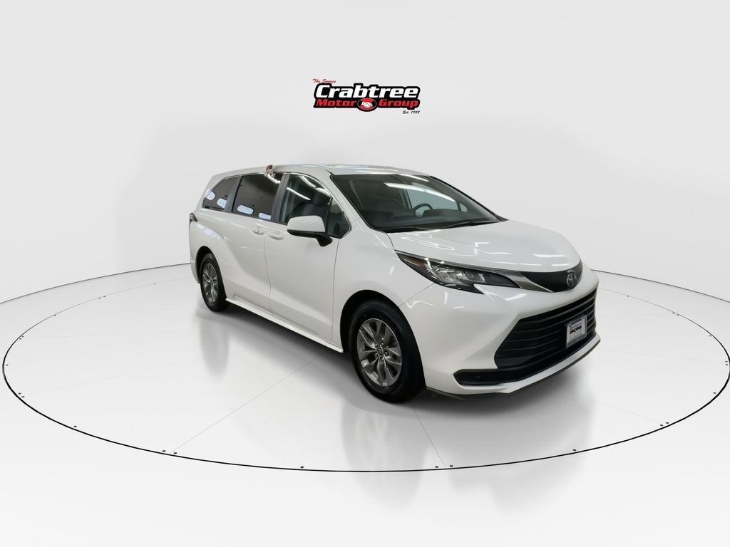 Used 2023 Toyota Sienna Van