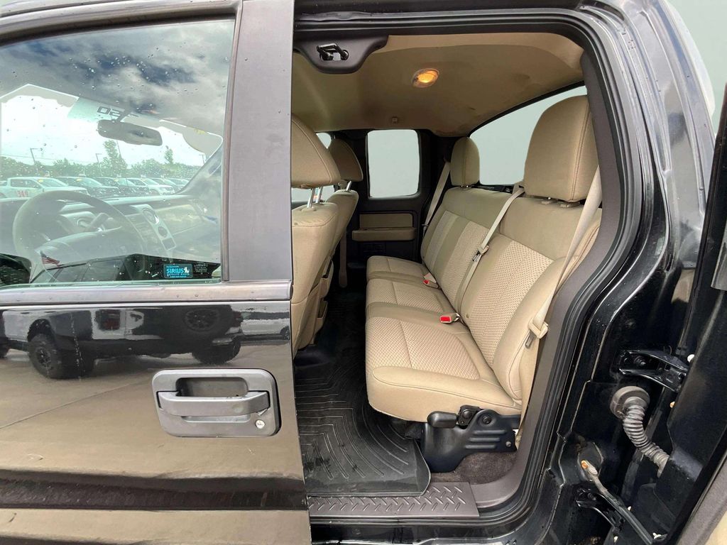 Used 2010 Black Ford XLT image 18