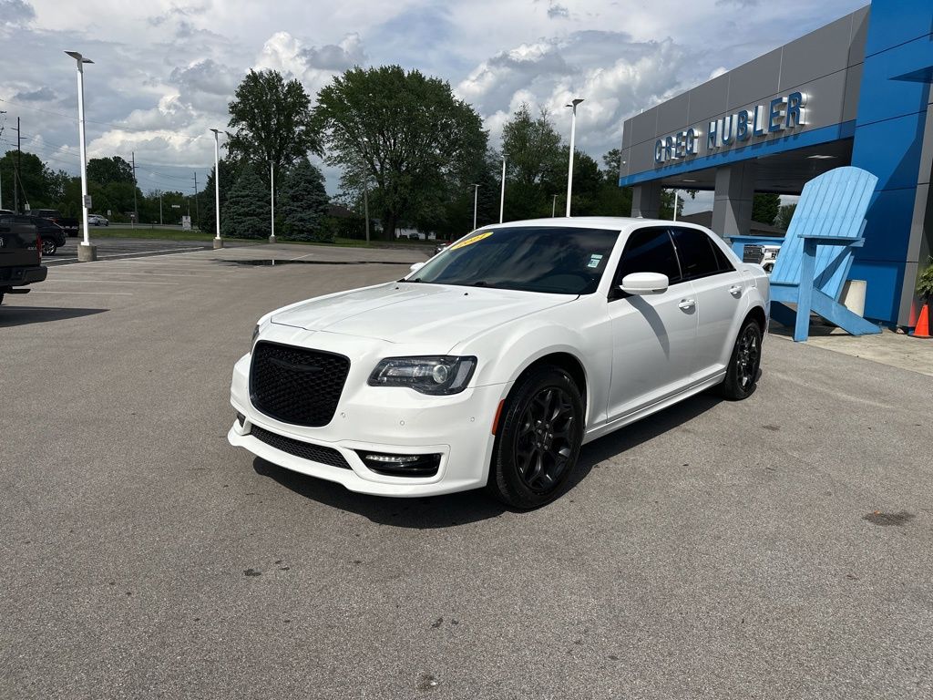 2021 Chrysler 300 Touring photo