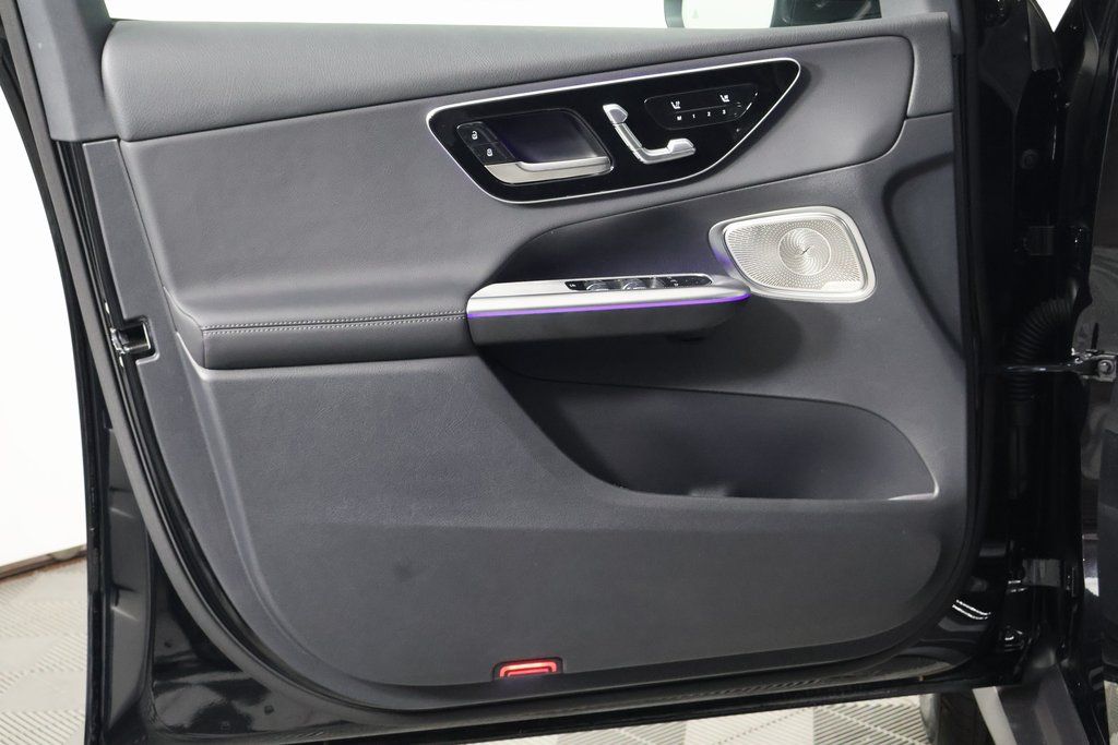 Thumbnail: 2025 Mercedes-Benz GLC - 7