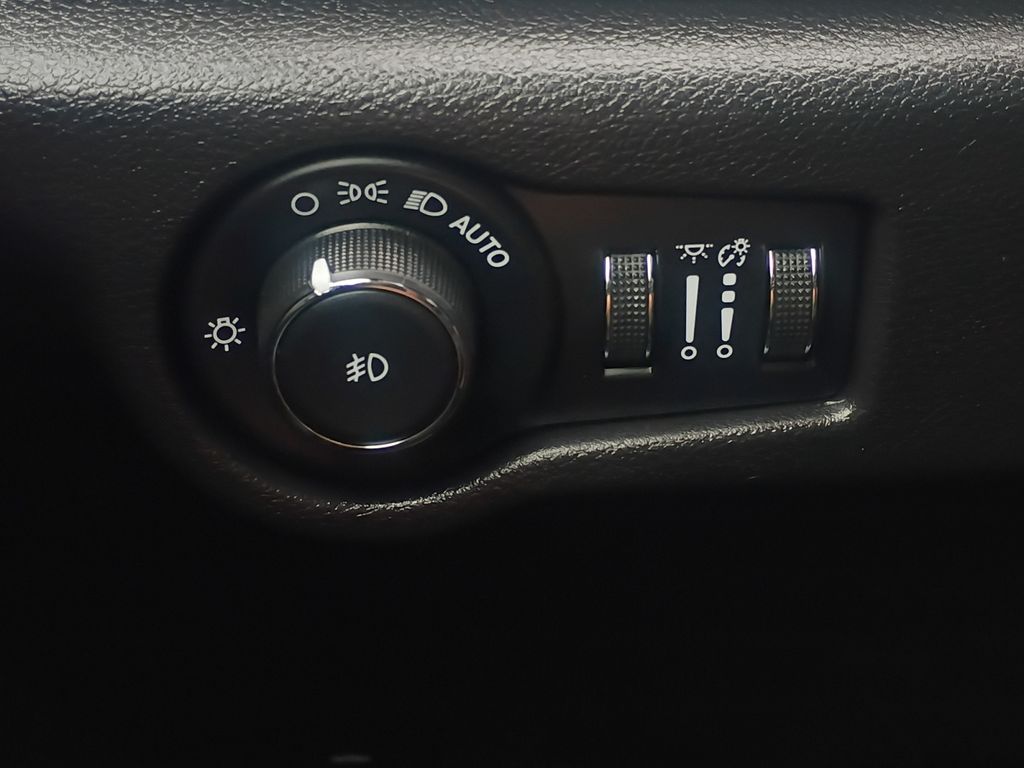 Used Car 2019 Chrysler Pacifica  Touring Plus For Sale Under $20,000 In Austin, Texas