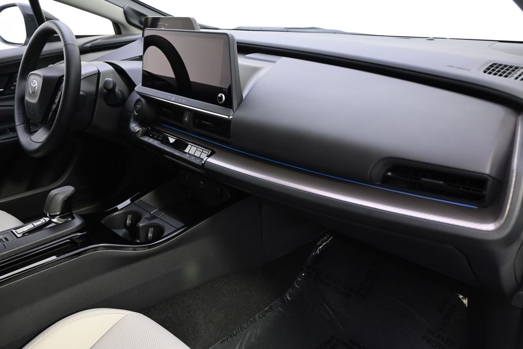 Used 2024  Toyota Limited image 15