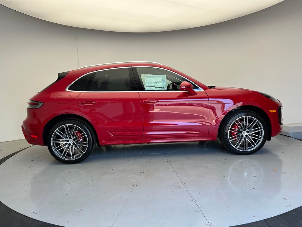 Thumbnail: 2026 Porsche Macan - 23
