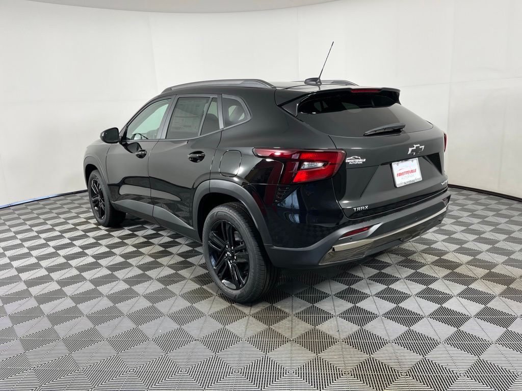 Thumbnail: 2026 Chevrolet Trax - 3