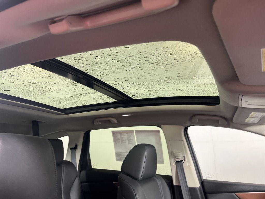 Thumbnail: 2022 Acura MDX - 5