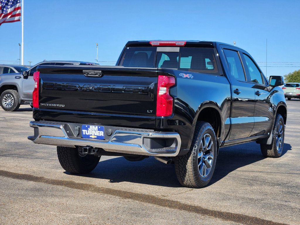 2025 Chevrolet Silverado 1500 LT 3