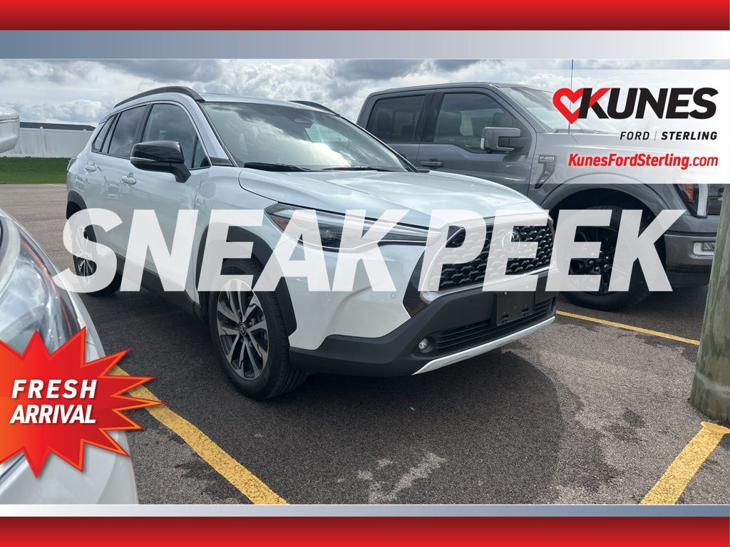 Pearl 2025 Toyota Corolla Cross XLE AWD SUV / Crossover All-Wheel Drive Continuously Variable Transmission