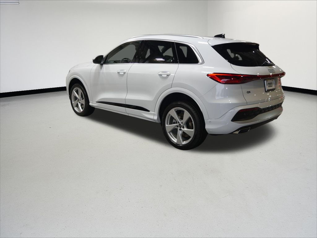 Thumbnail: 2025 Audi Q5 - 3