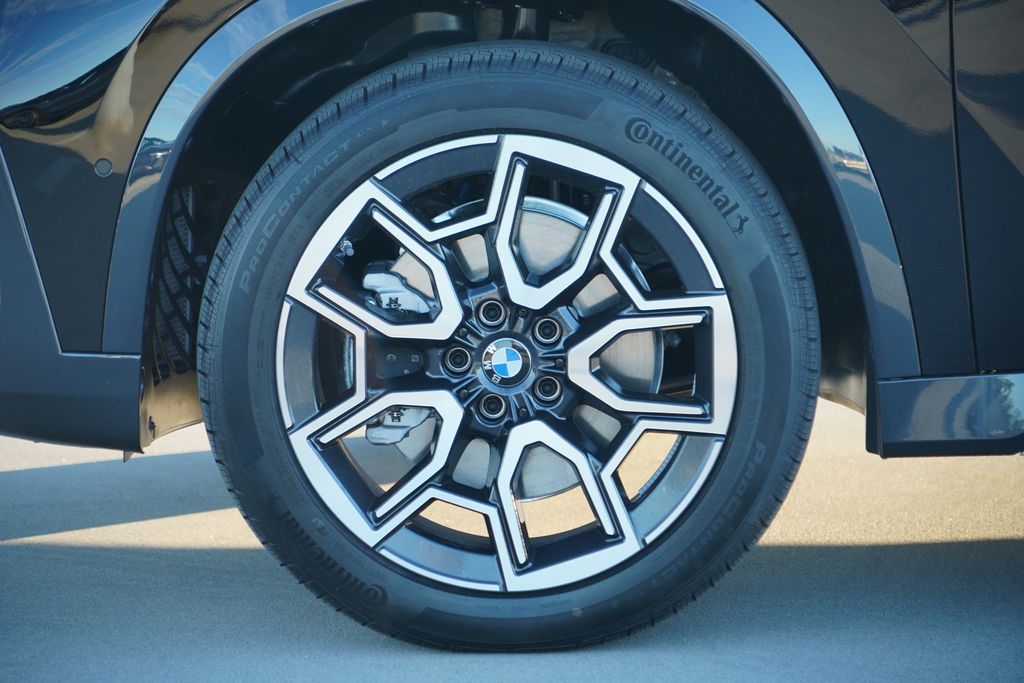 Thumbnail: 2027 BMW X1 - 6