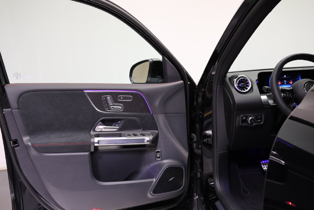 Thumbnail: 2026 Mercedes-Benz GLB - 31