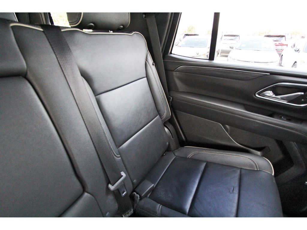 2024 GMC Yukon SLT - 11