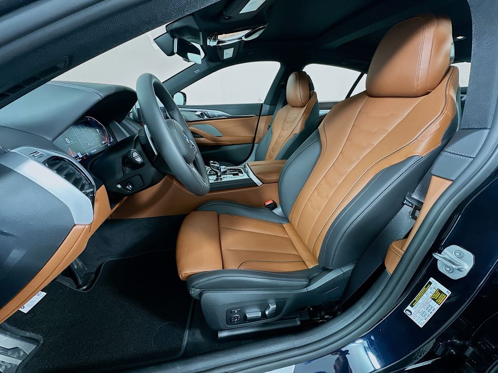 Thumbnail: 2026 BMW 8 Series - 16