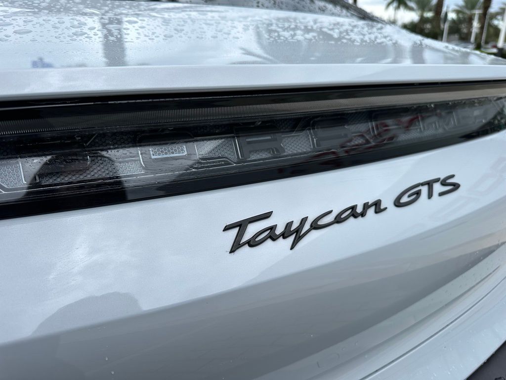 Thumbnail: 2024 Porsche Taycan - 13