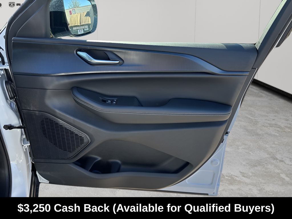 New Car 2025 Jeep Grand Cherokee  For Sale Under $40,000 In Austin, Texas