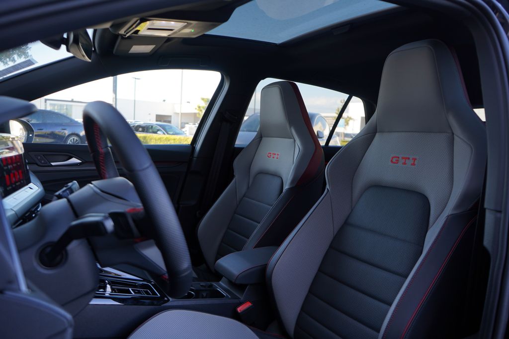 2024 Volkswagen Golf GTI SE 7