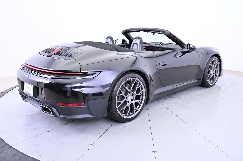 2025 Porsche 911 Carrera 5