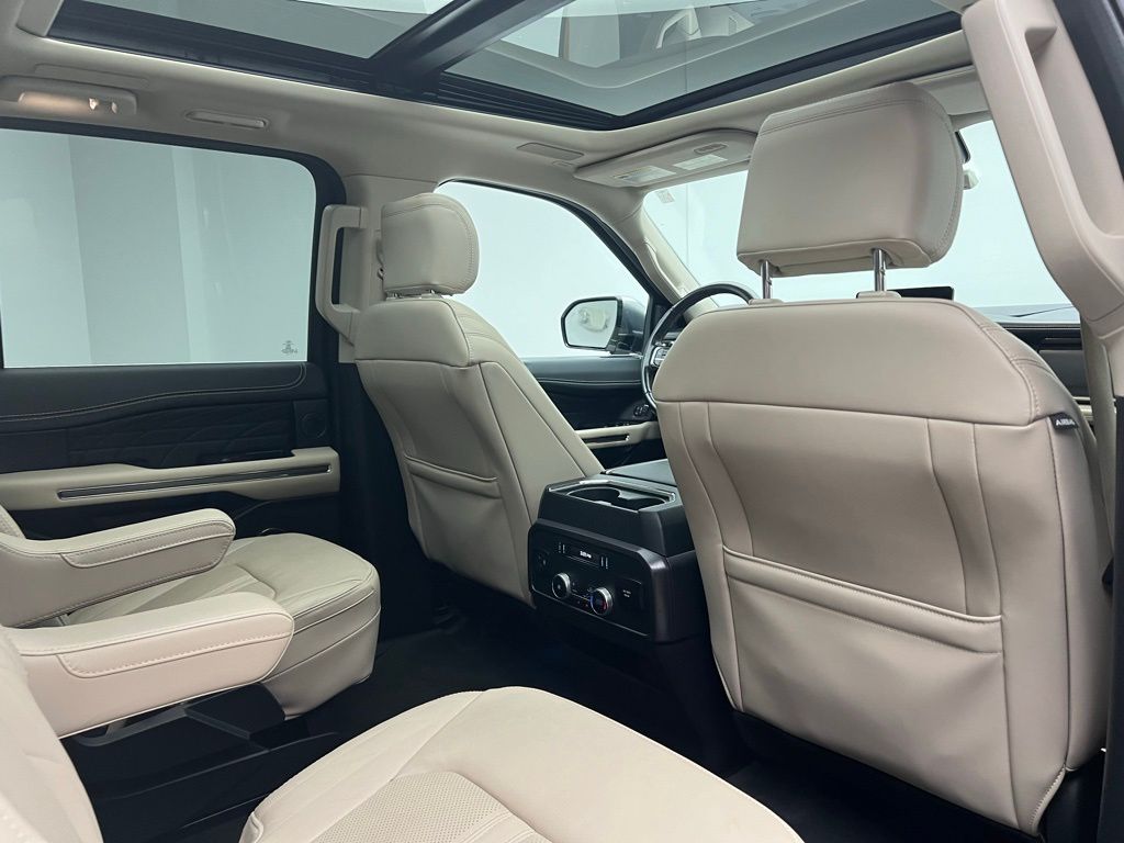 Thumbnail: 2023 Ford Expedition - 8