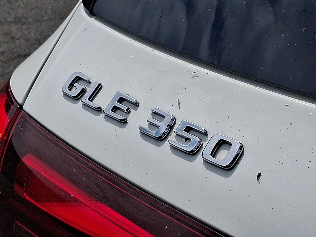 Thumbnail: 2026 Mercedes-Benz GLE - 30